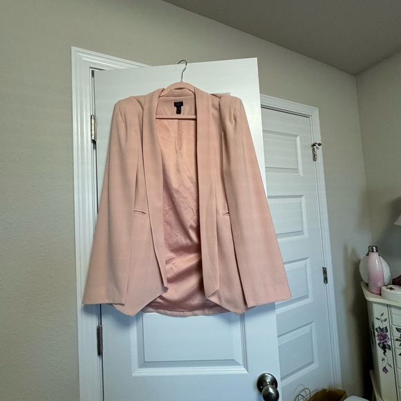 Gill Jackets & Blazers - Peach Blazer | size 18